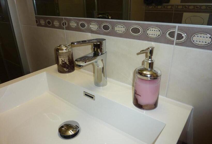 スタンダード4人部屋, Penzion čech