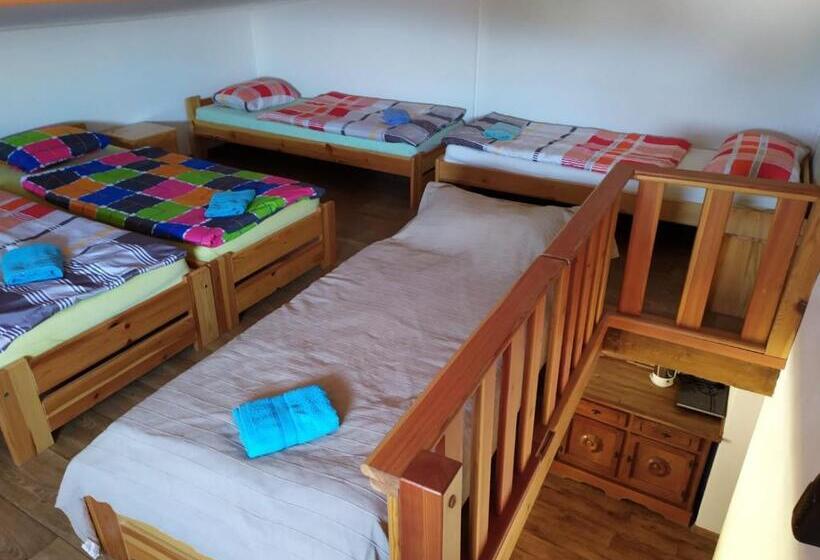 1ベッドルームアパートメント, Penzion čech