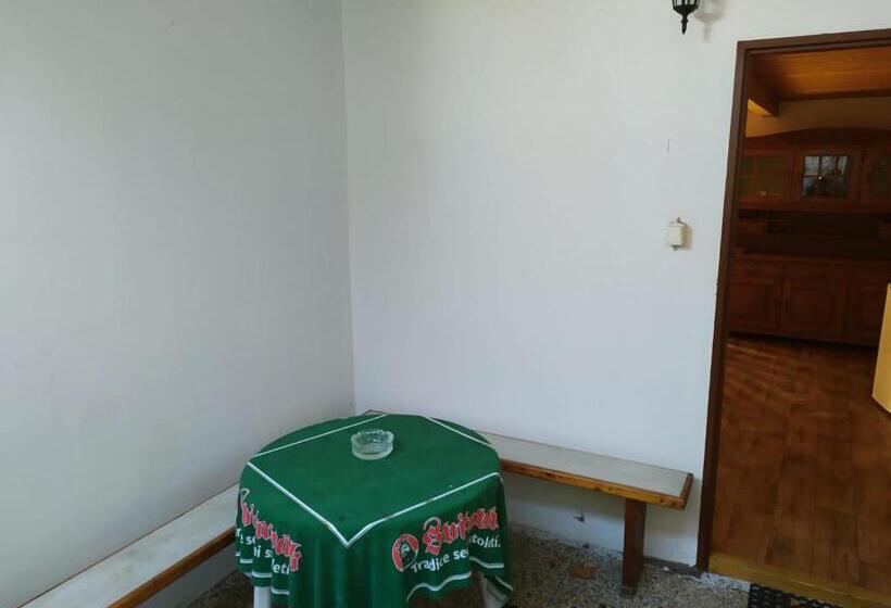 1ベッドルームアパートメント, Penzion čech