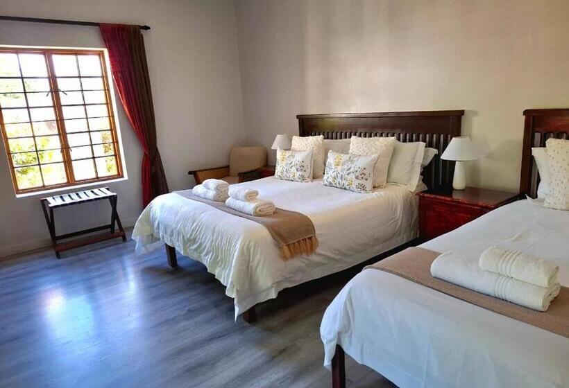 اتاق لوکس سه تخته, Thorntree Country Lodge