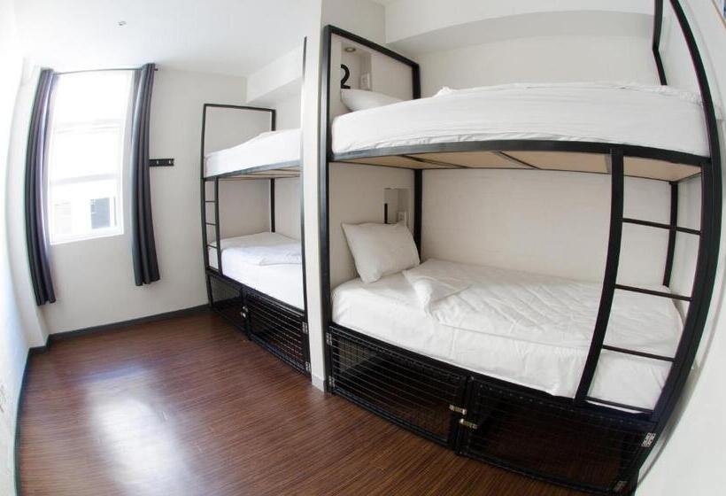 Кровать в Общей Комнате, 91 Loop Boutique Hostel