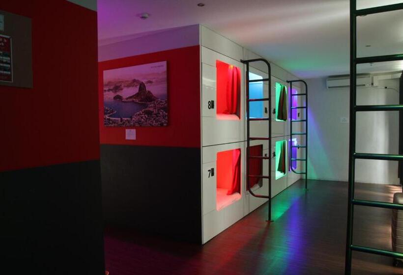 Capsule, 91 Loop Boutique Hostel