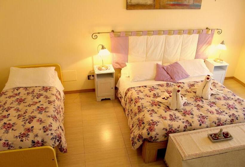 اتاق استاندارد چهار تخته, B&b Eremes