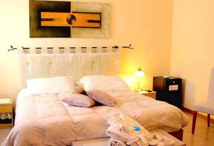Chambre Triple Standard, B&b Eremes