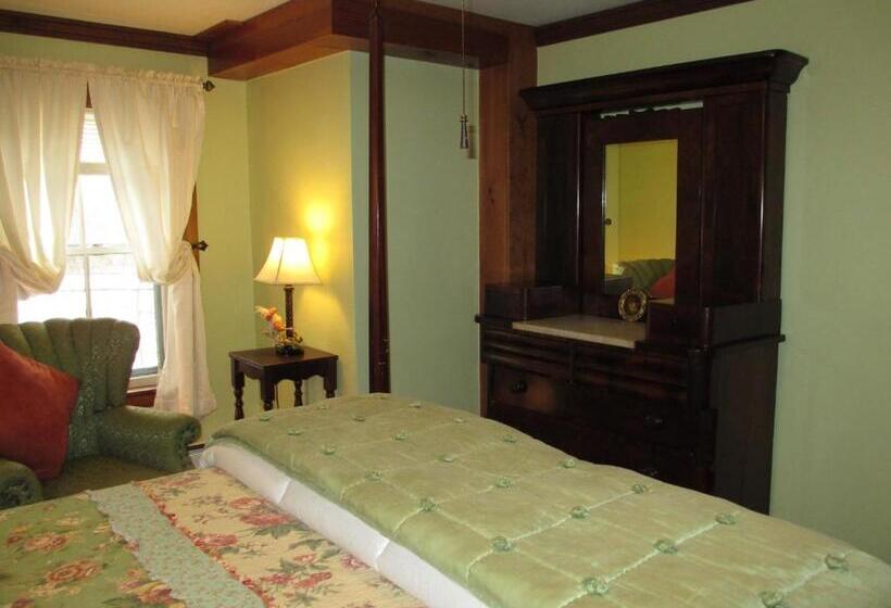 غرفة قياسية, Follansbee Inn