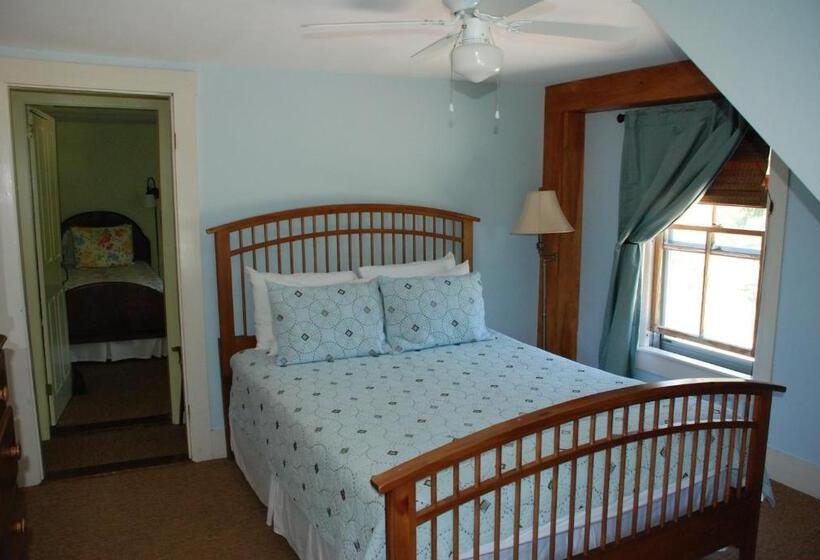 جناح عائلي, Follansbee Inn