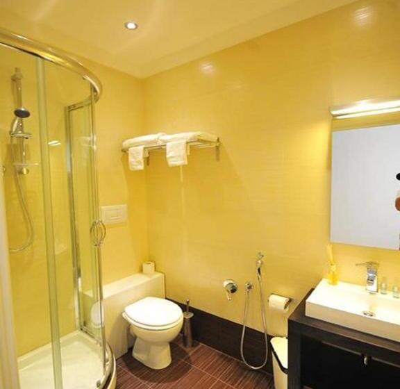 اتاق استاندارد, Living