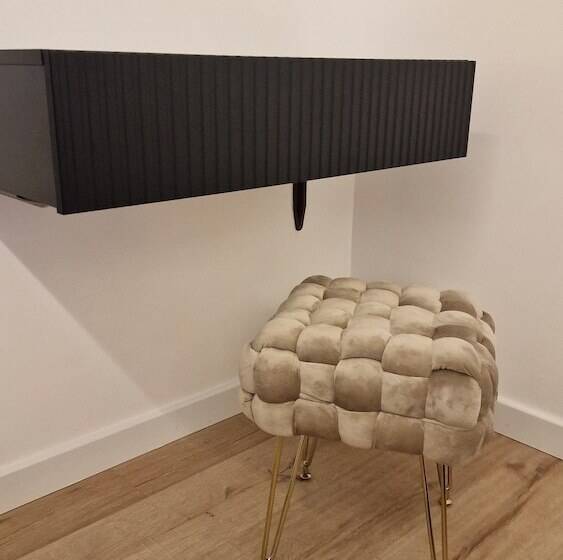 اتاق استاندارد, Living