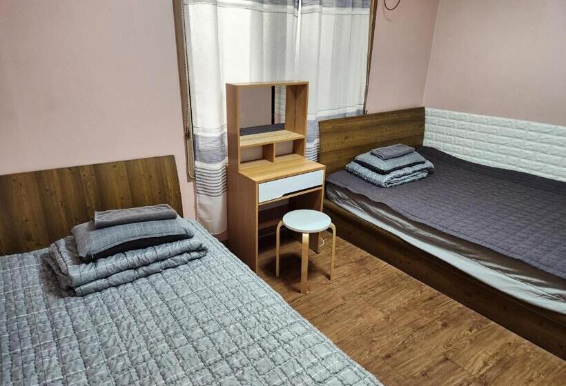 Cameră Triplă Standard cu Baie Comună, Birdsnest Hostel Hongdae Foreigner Only