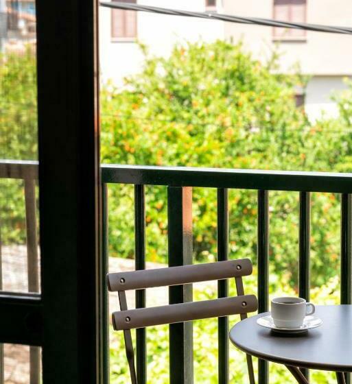 标准工作室, Elia Apartments