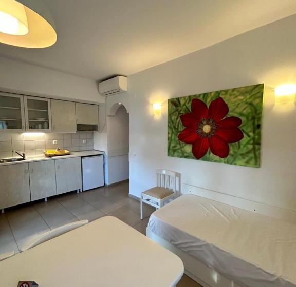 带2个卧室的公寓, Elia Apartments