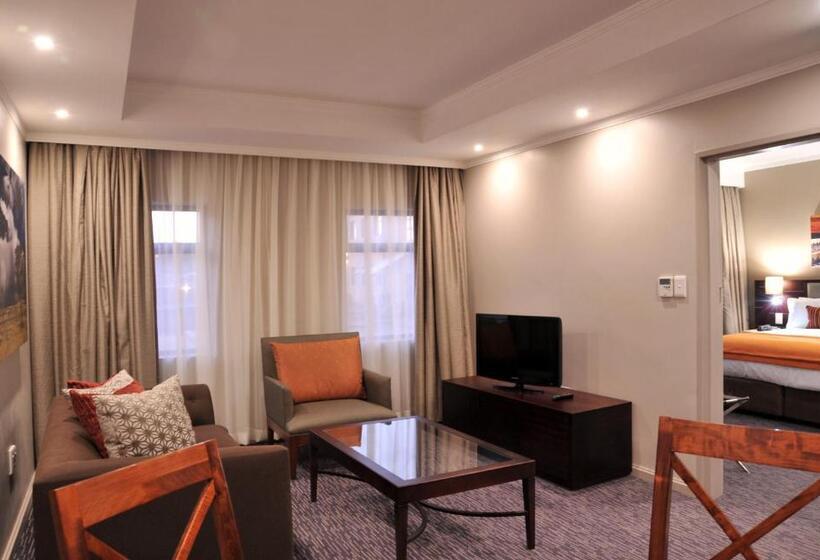 ジュニアスイート, Cresta Mahalapye