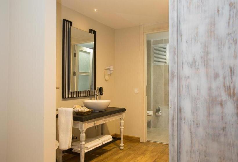 豪华房间, Dedeminn Marina