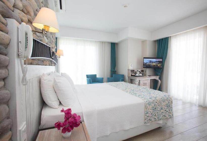 标准间, Dedeminn Marina