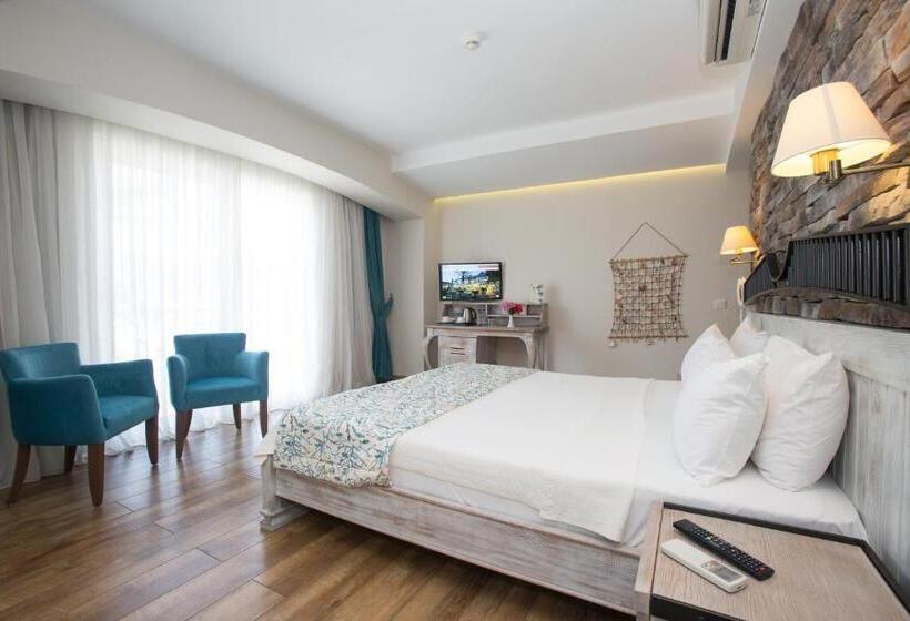 标准间, Dedeminn Marina