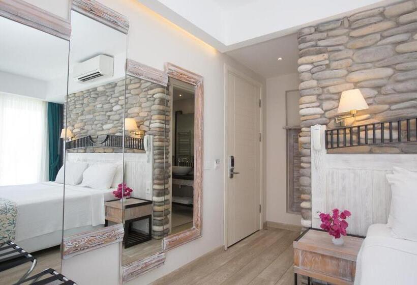 豪华家庭房间, Dedeminn Marina