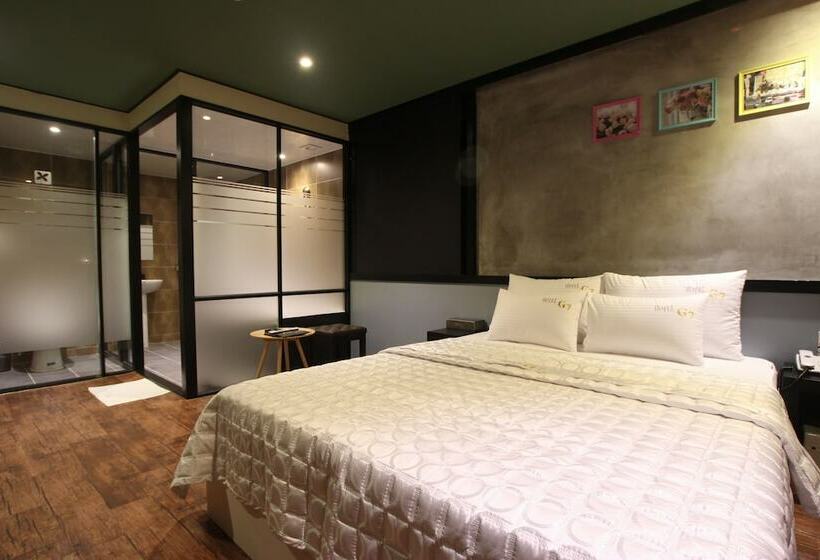 اتاق استاندارد, G7