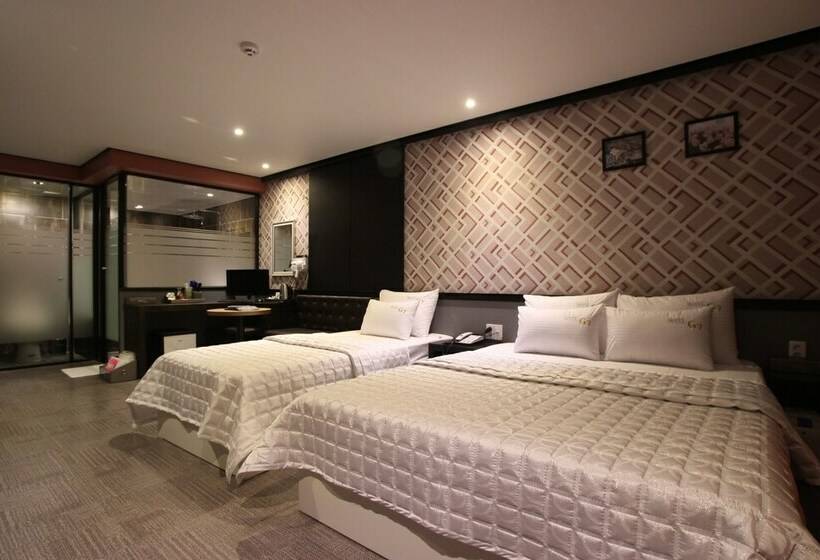 اتاق سوپریور, G7