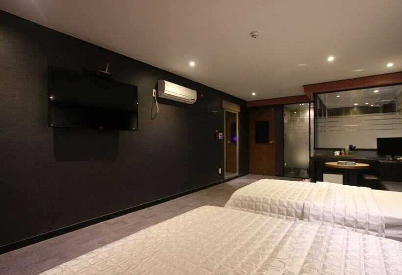 اتاق سوپریور, G7