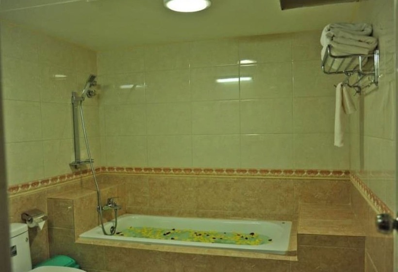 اتاق استاندارد, Golden City Crown