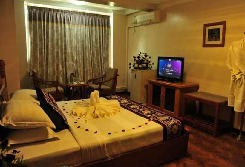 اتاق سوپریور, Golden City Crown