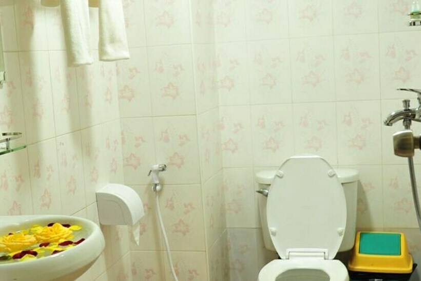 اتاق سوپریور, Golden City Crown