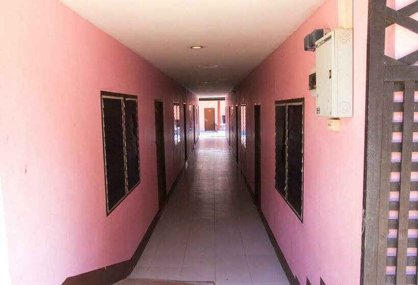 חדר סטנדרט לשלושה, Gypsy Village 2