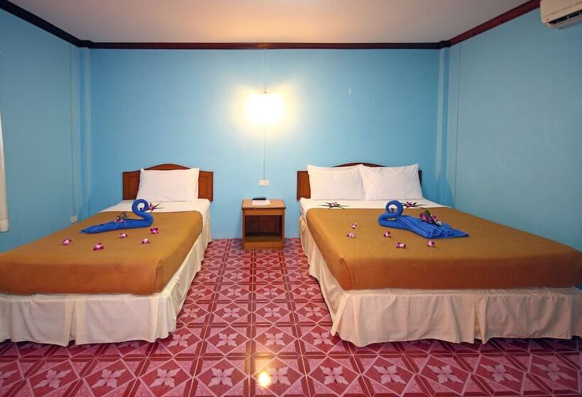 חדר סטנדרט לשלושה, Gypsy Village 2