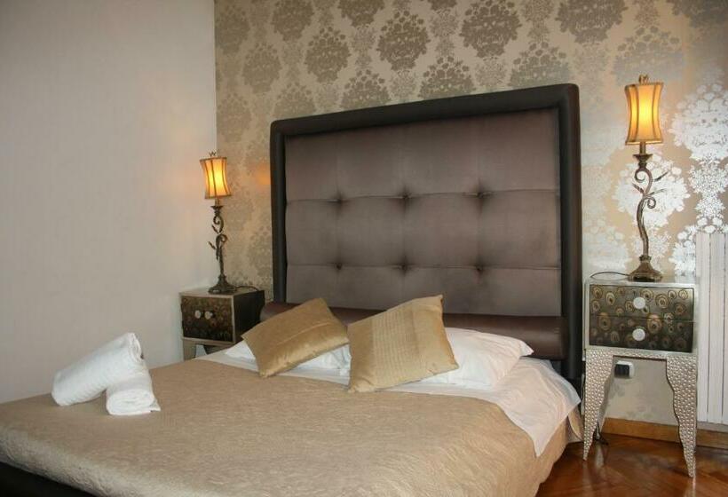 اتاق لوکس با تخت بزرگ, Persia Collection Trevi