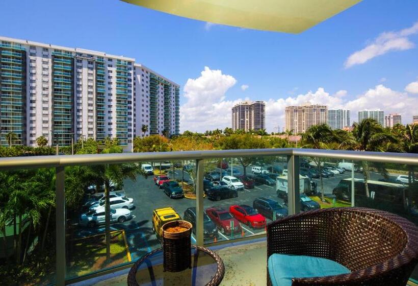 شقة غرفة واحدة, Sunny Isles Ocean Reserve Condo Apartments