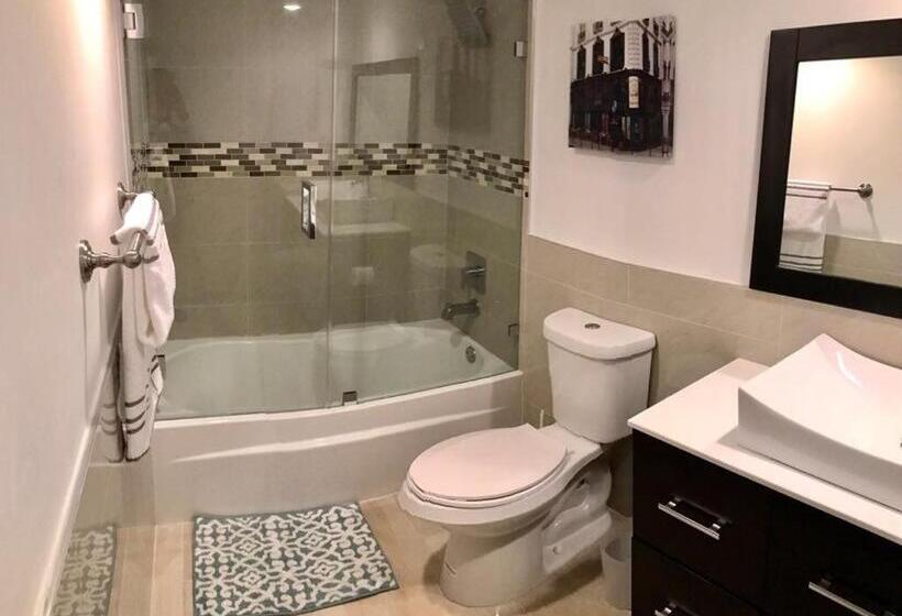 شقة غرفتين, Sunny Isles Ocean Reserve Condo Apartments