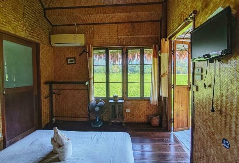 1 Sovrums Hus, Pai Phu Fah