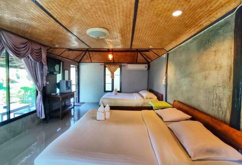 Klassiskt Familjerum, Pai Phu Fah