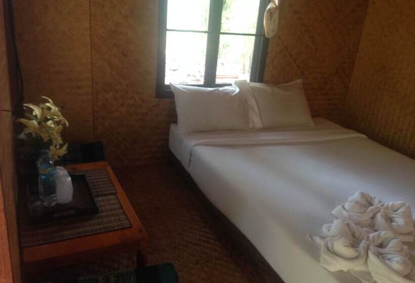 1 Sovrums Hus, Pai Phu Fah