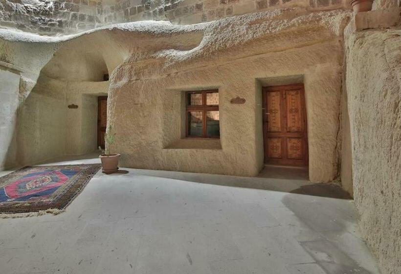 جناح ديلوكس, Phocas Cave Suites
