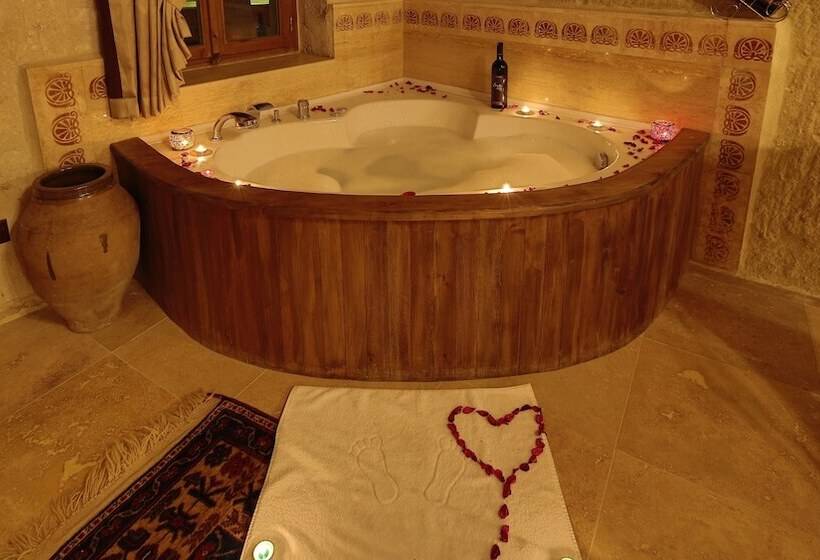 جناح رئاسى, Phocas Cave Suites