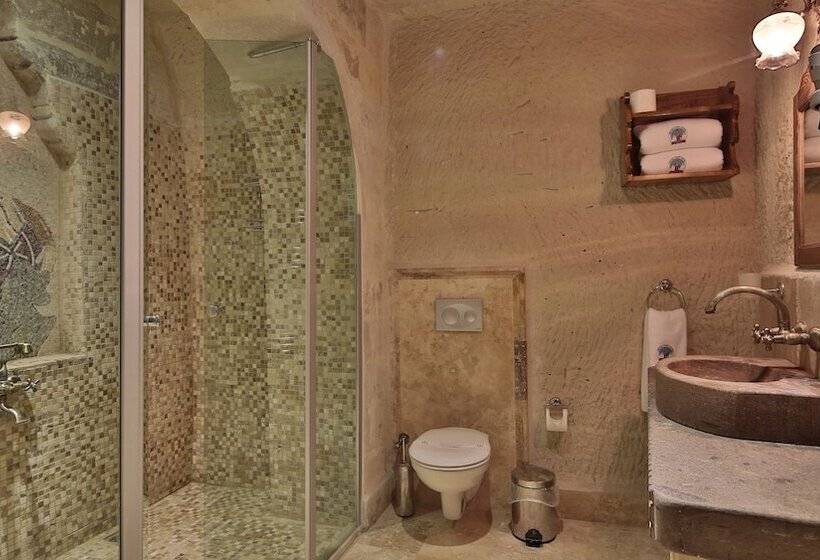 جناح سرير كينج, Phocas Cave Suites