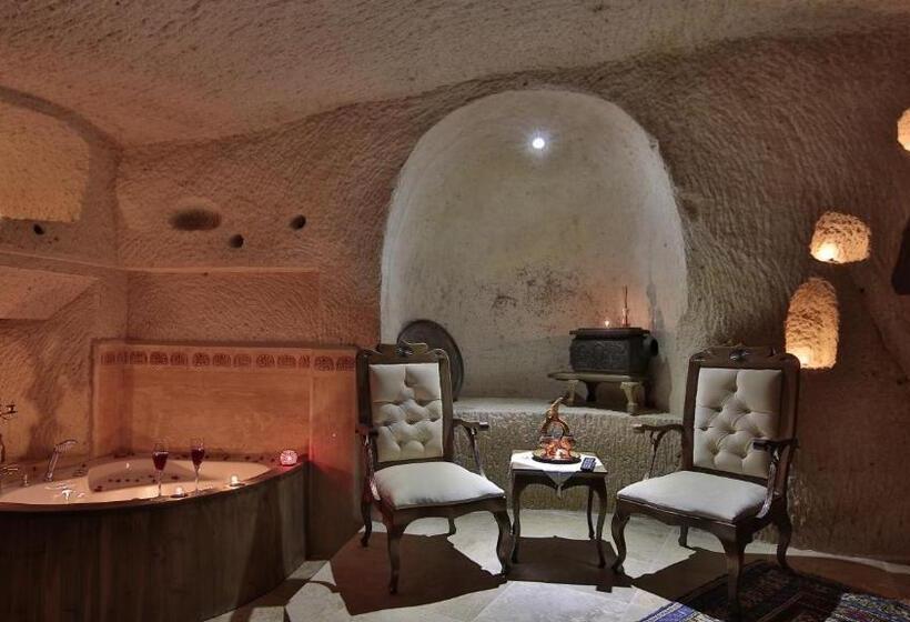 جناح, Phocas Cave Suites