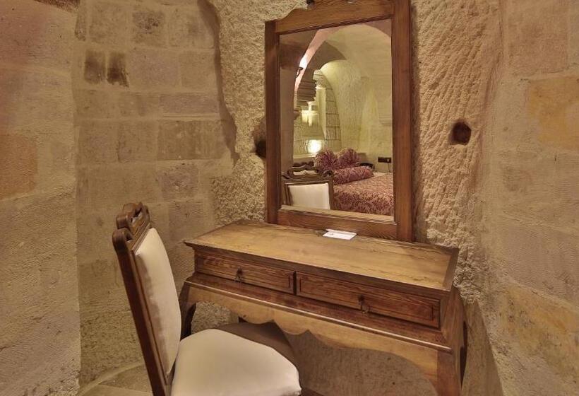 جناح, Phocas Cave Suites