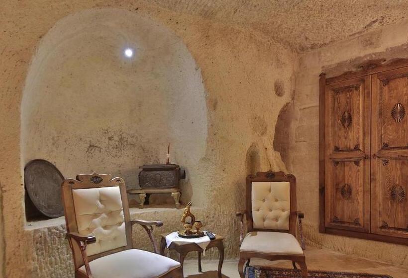 جناح, Phocas Cave Suites