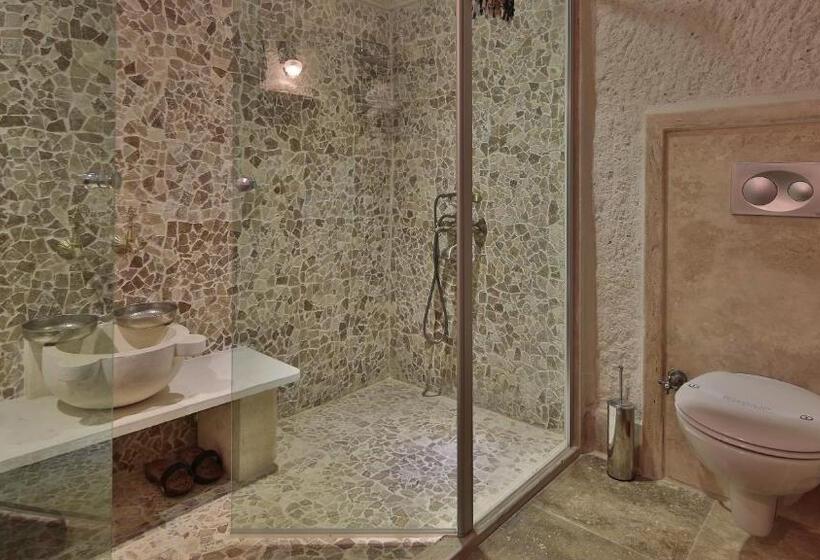 جناح سوبيريور, Phocas Cave Suites