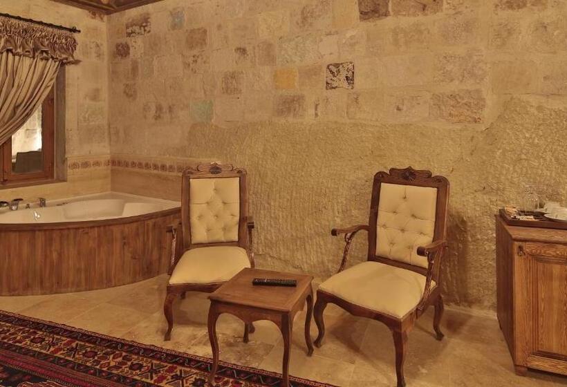 جناح رئاسى, Phocas Cave Suites