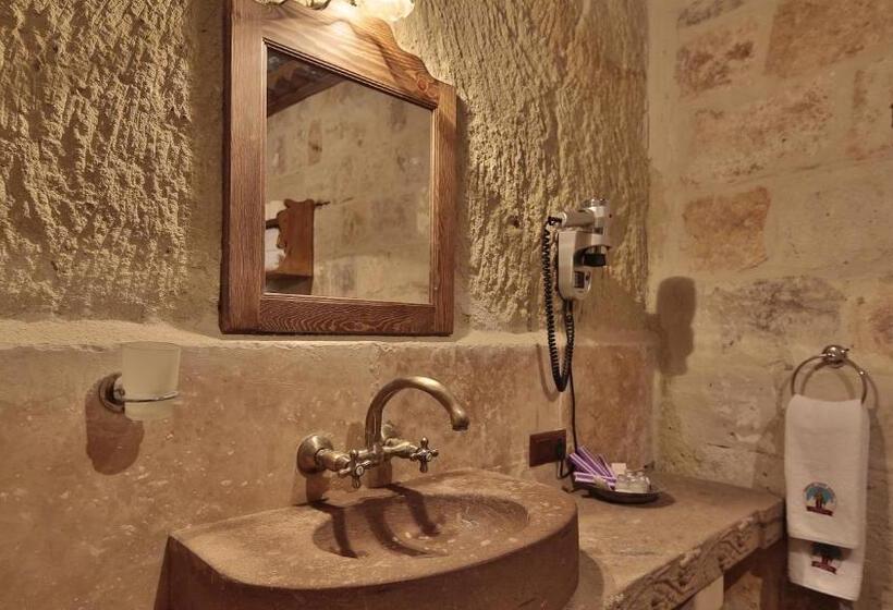 سوئیت پرزیدنت, Phocas Cave Suites