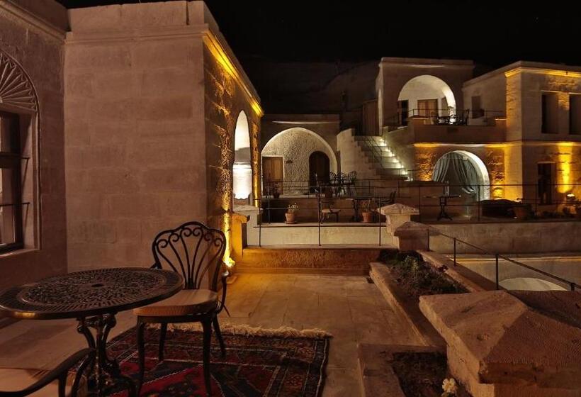 اتاق سوپریور با بالکن, Phocas Cave Suites