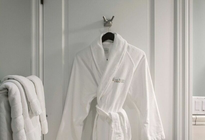 Standaard Kamer met Tweepersoonsbed en Uitzicht op de Stad, The Reeds At Shelter Haven