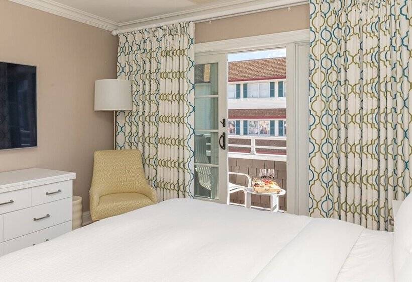 Standaard Kamer met Tweepersoonsbed en Uitzicht op de Stad, The Reeds At Shelter Haven