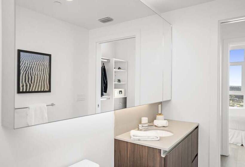 جناح غرفتين نوم, Level Los Angeles   Downtown South Olive