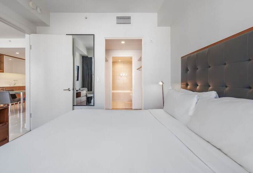 جناح, Level Los Angeles   Downtown South Olive