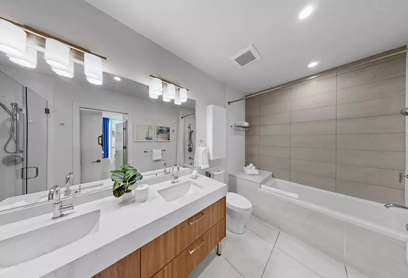3 Bedroom Suite, Level Los Angeles   Downtown South Olive