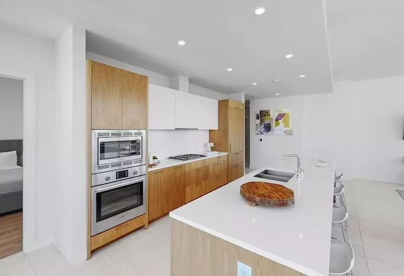 3 Bedroom Suite, Level Los Angeles   Downtown South Olive